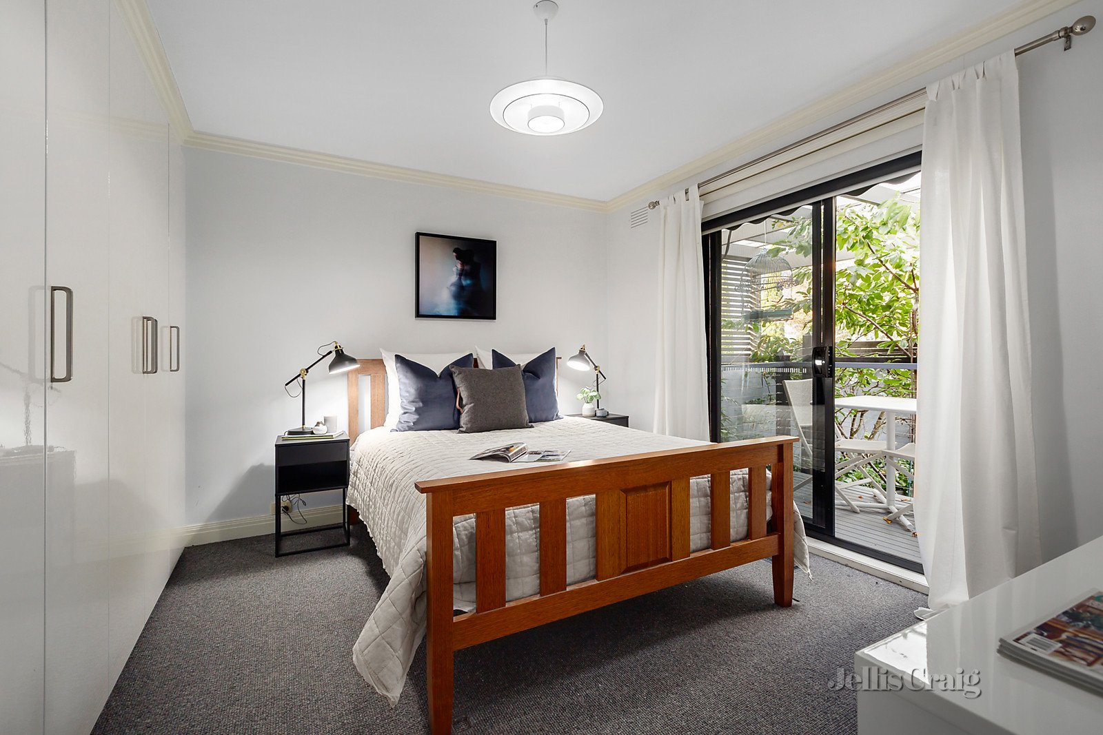 1/12 Dickens Street, Glen Iris image 4