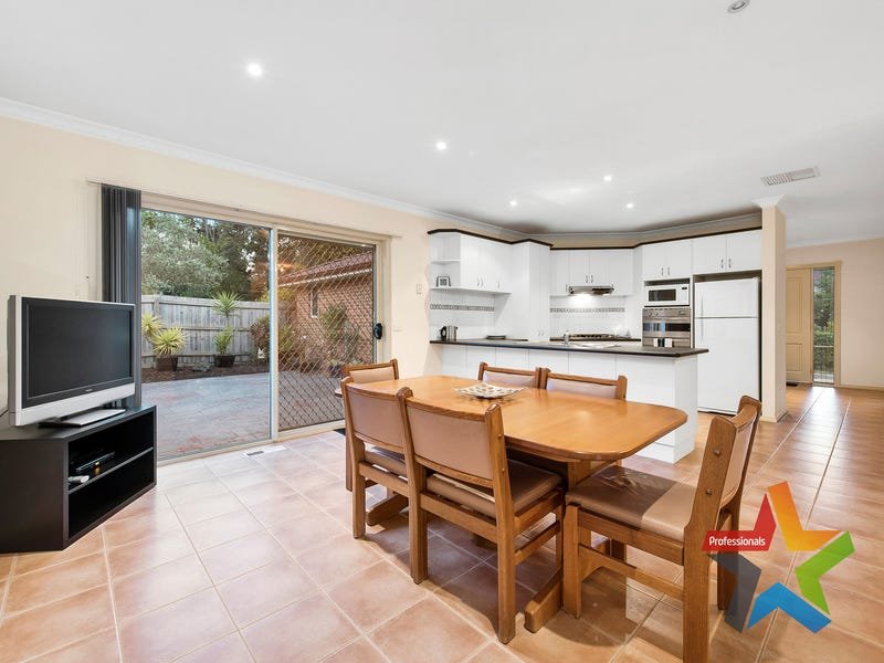 1/12 Dixon Court, Boronia image 5