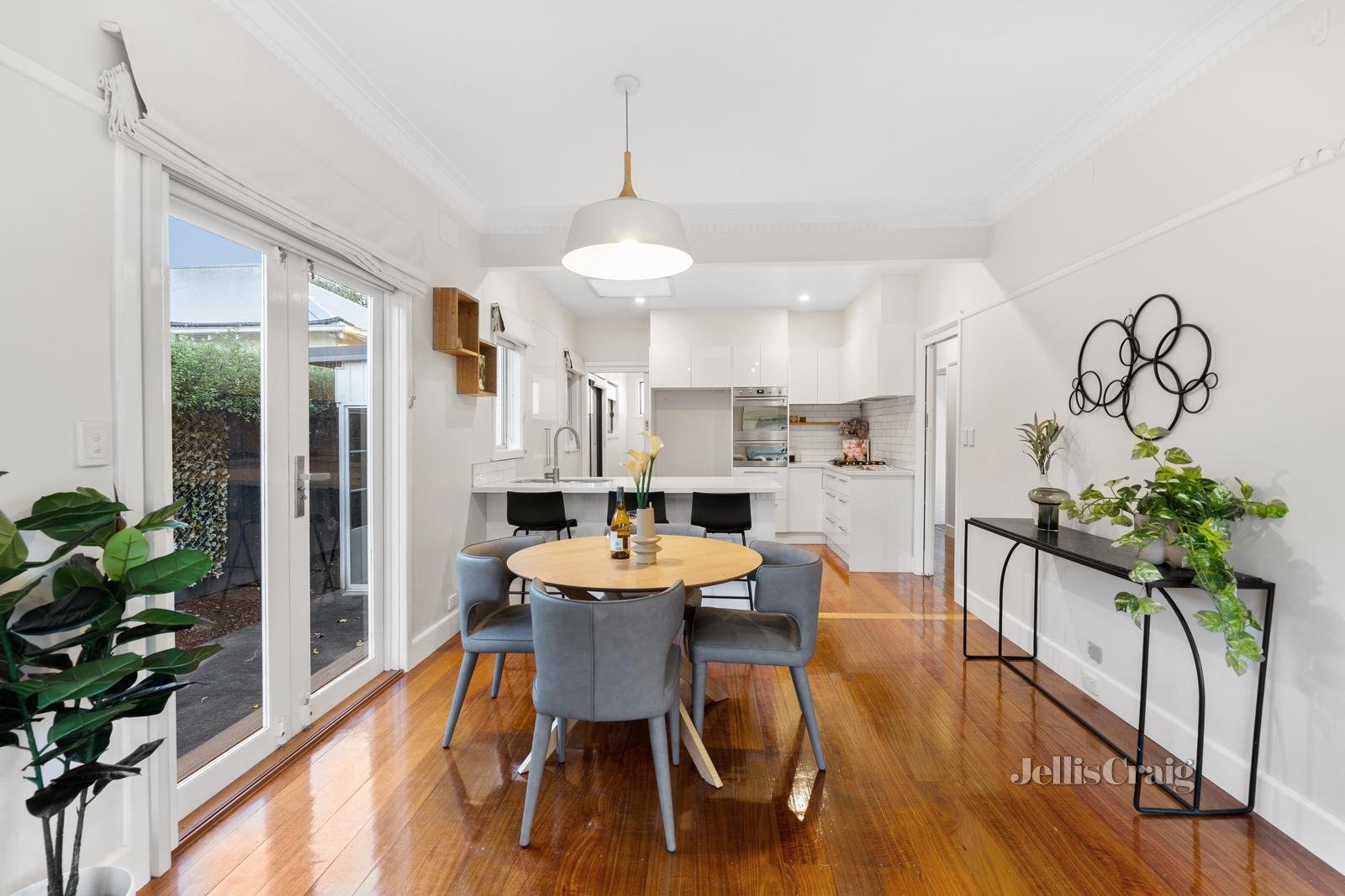 1/12 Donald Street, Blackburn South image 3