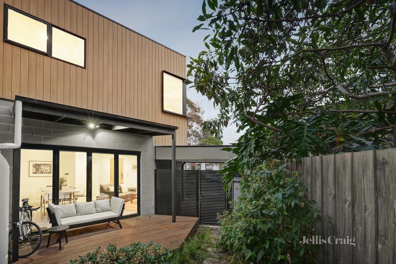 1/12 Farnan Street, Northcote image 3