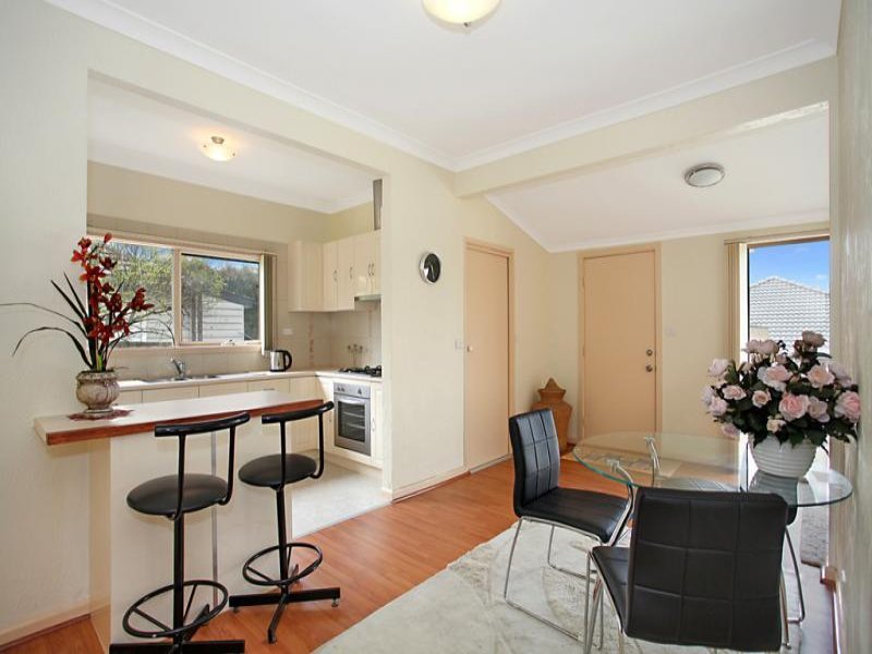 1/12 Glencairn Avenue, Ringwood image 2