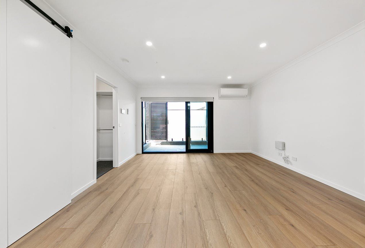 11/2 Howard Court, Clayton image 3