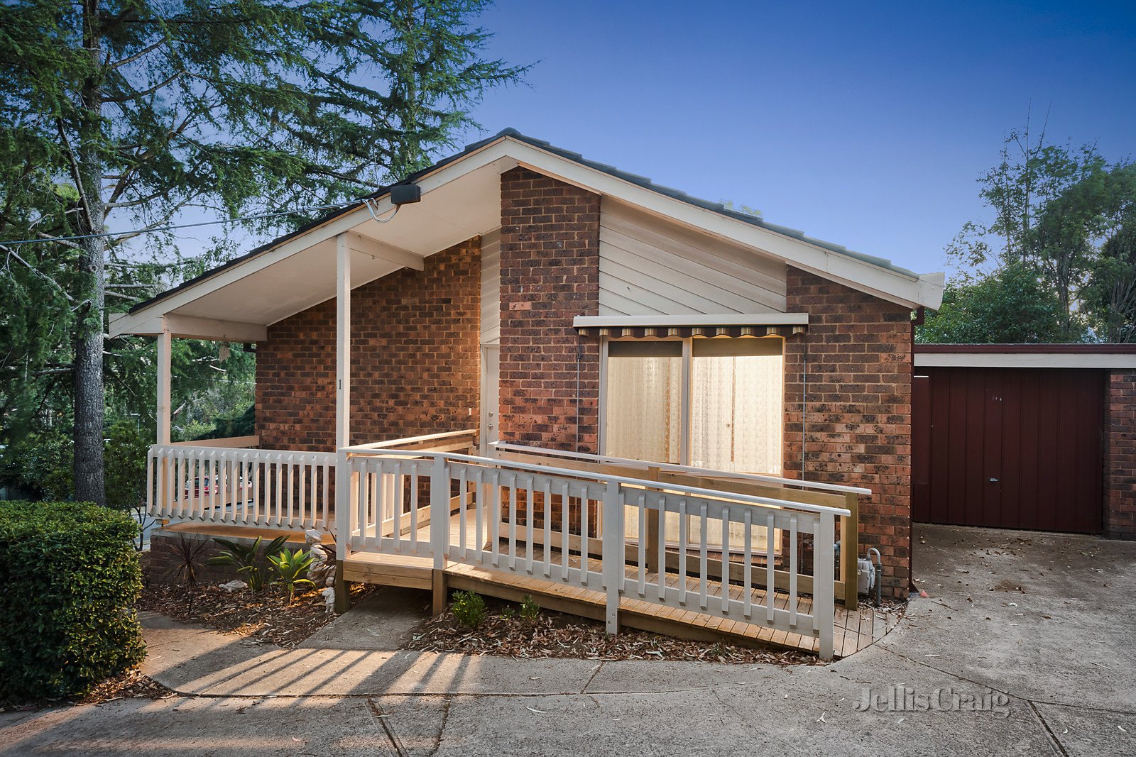 1/12 Hume Street, Greensborough image 5