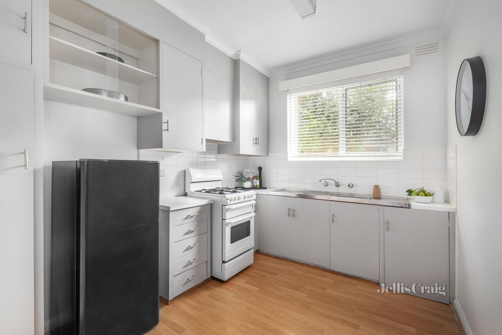 1/12 Irving Street, Malvern image 4