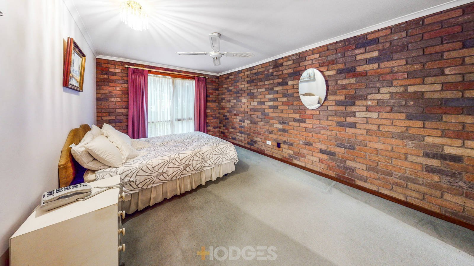 1 / 12 Janice Avenue Cheltenham