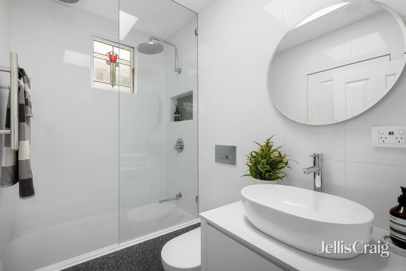 112 Kent Street, Richmond image 8