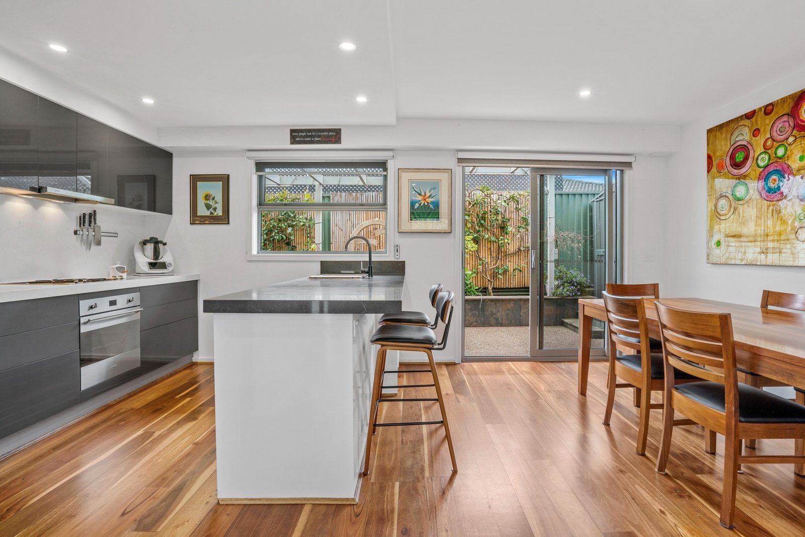 Property Gallery Thumbnail 3