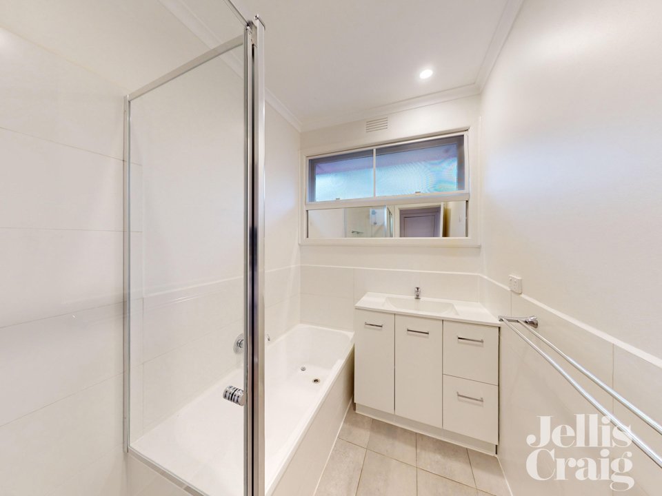 1/12 Kireep Road, Balwyn image 6