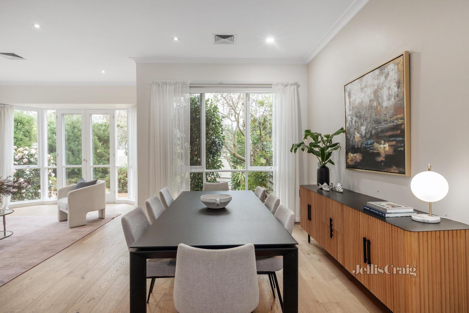 1/12 Lambert Road, Toorak image 3