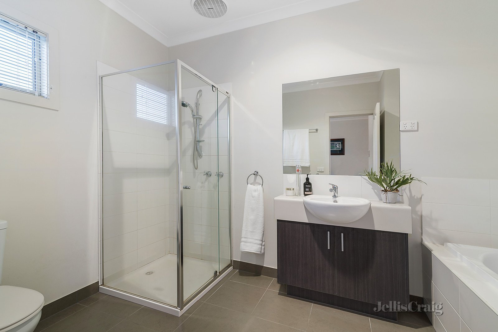 1/12 Linden Road, Ringwood North image 9