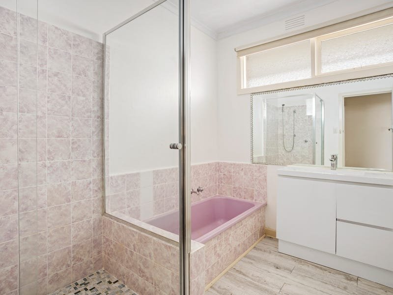 Property Gallery Thumbnail 8