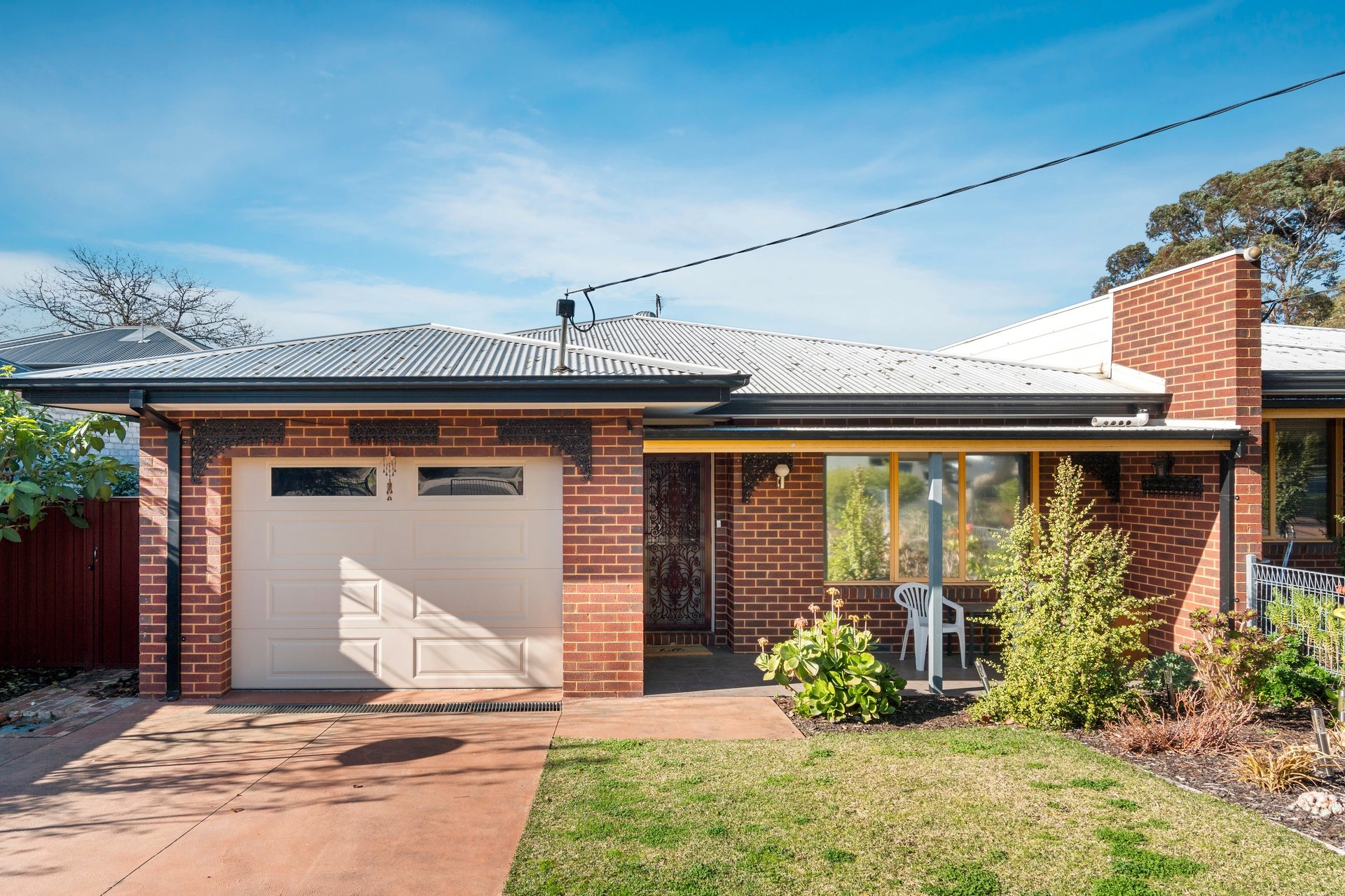1/12 Manton Street, Heidelberg image 2