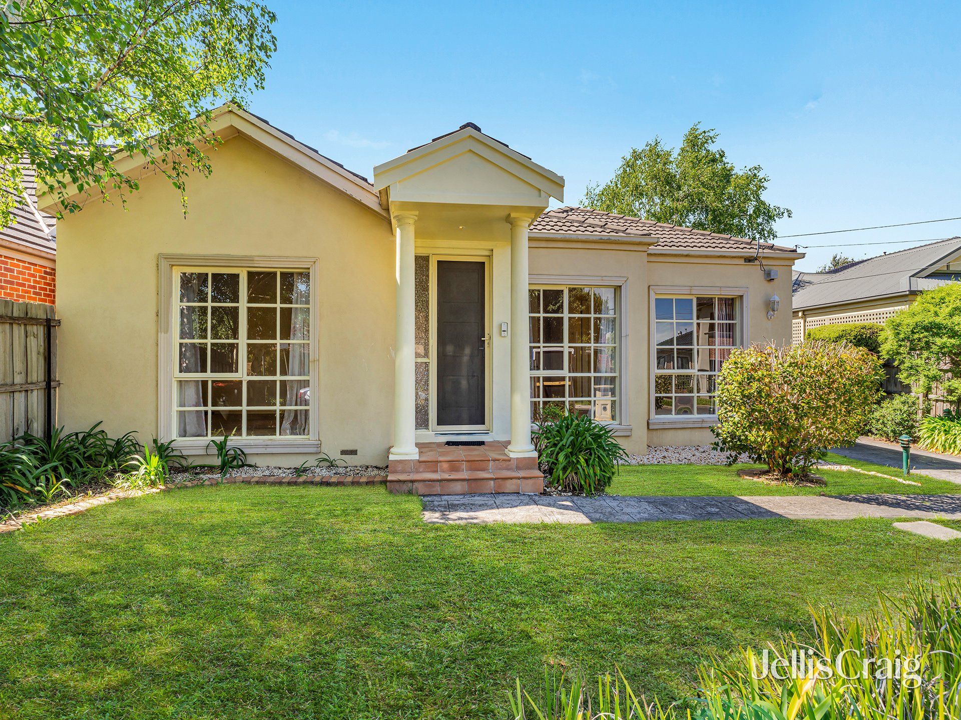 1/12 Mount Street, Glen&nbsp;Waverley image 1