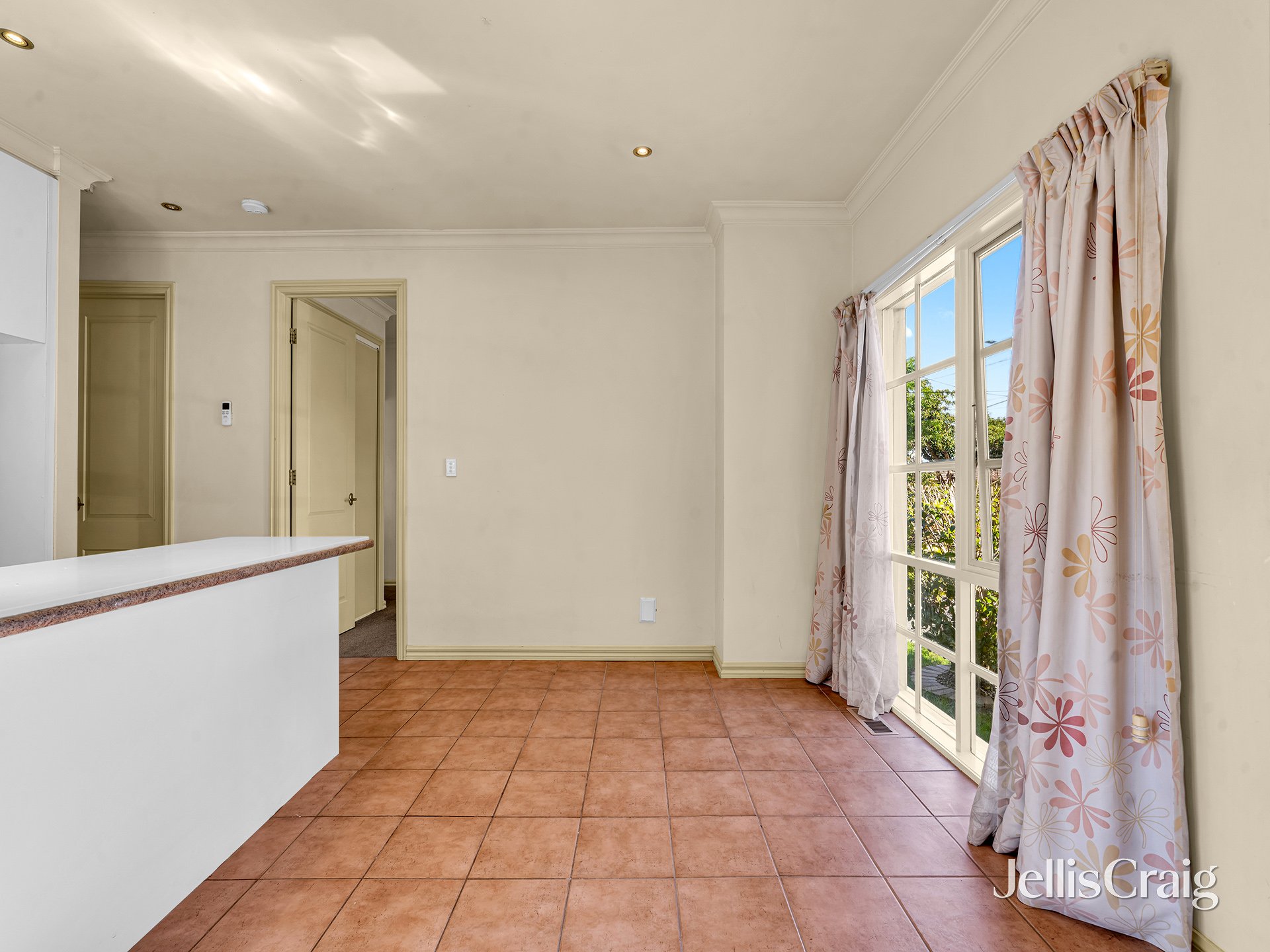 1/12 Mount Street, Glen&nbsp;Waverley image 2