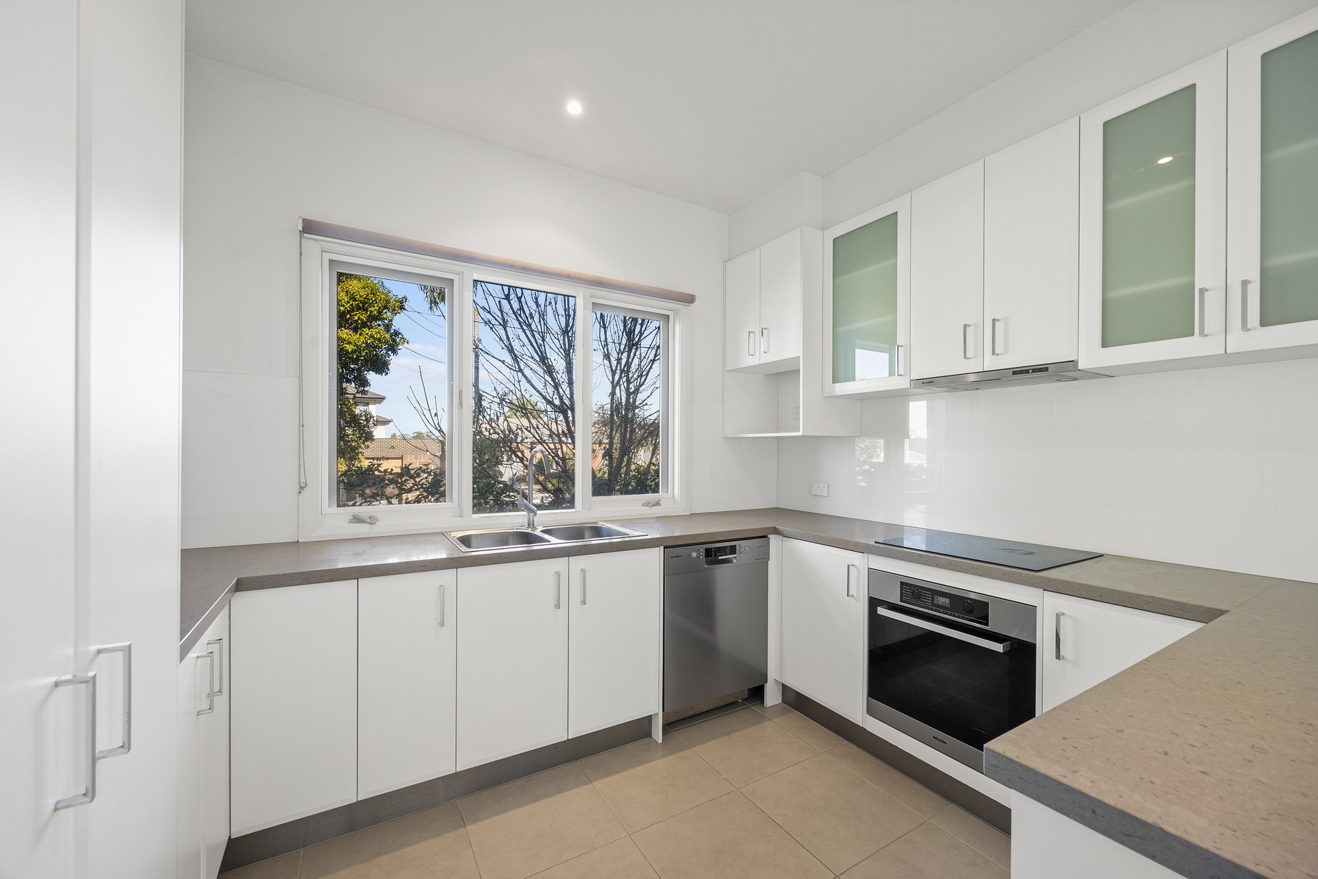 1/12 Newbigin Street, Burwood image 4