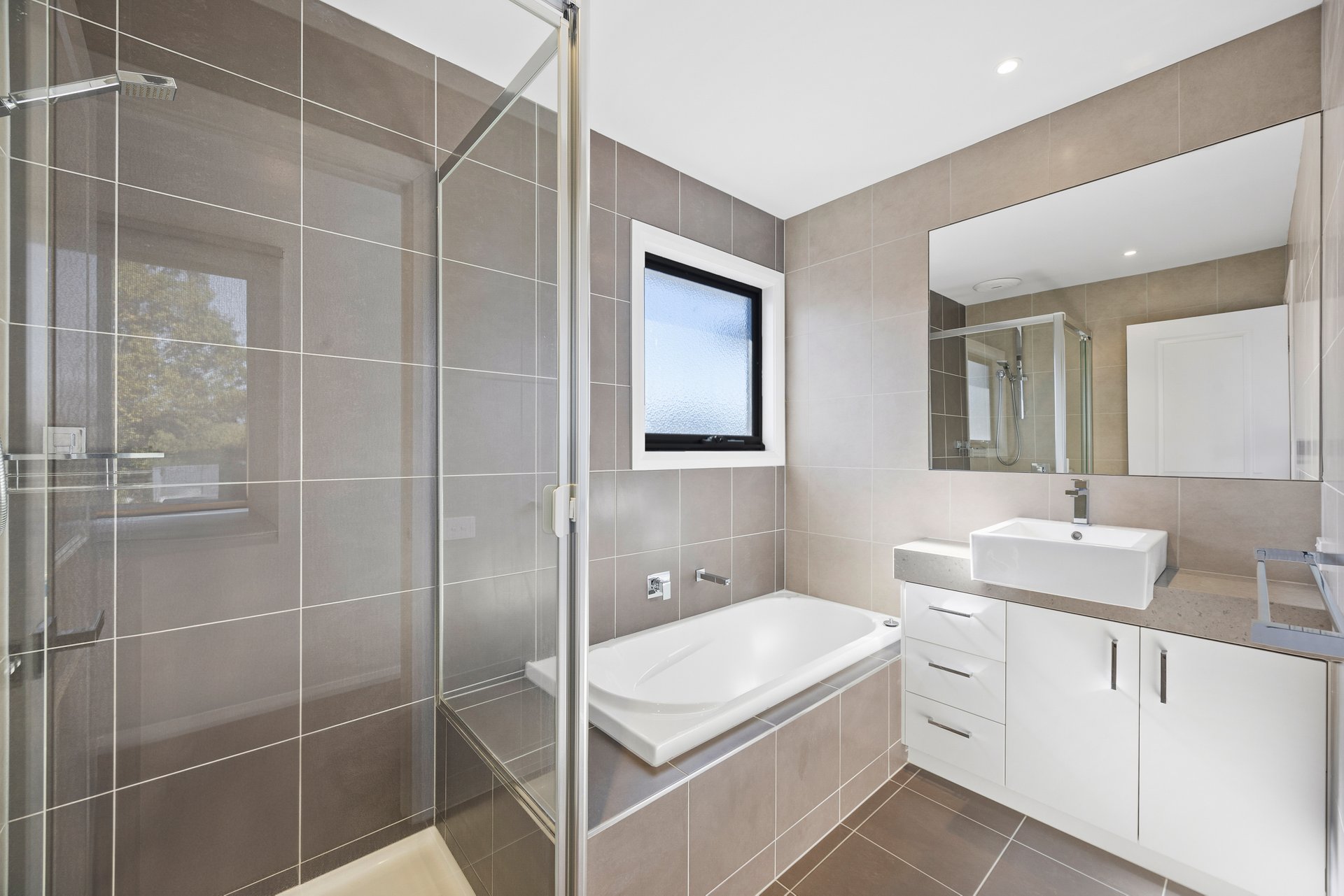 1/12 Newbigin Street, Burwood image 5