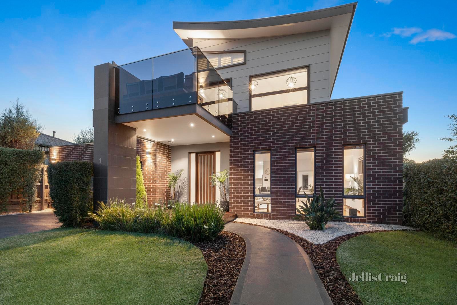 1/12 Oakland Street, Mornington image 1