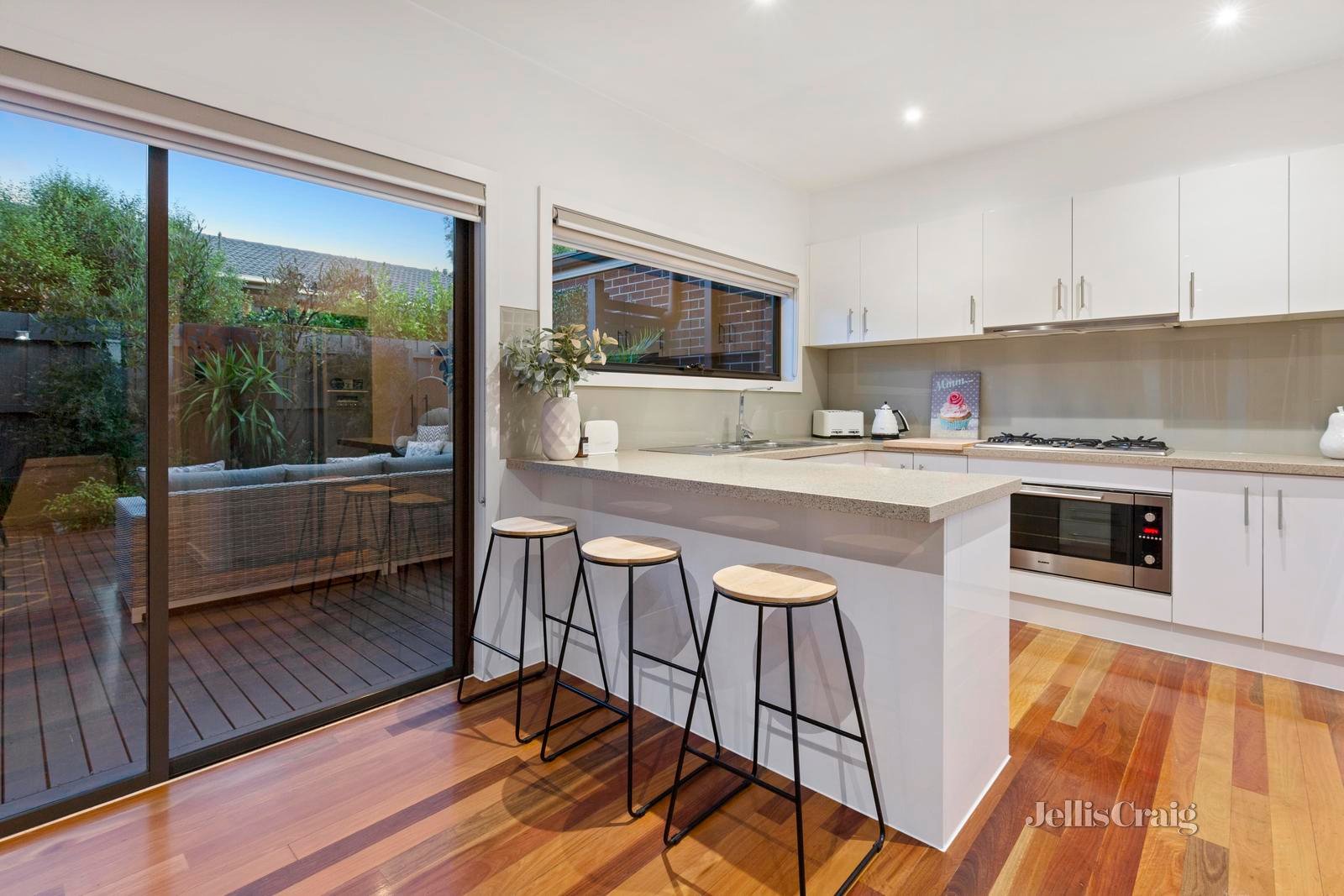 1/12 Oakland Street, Mornington image 6