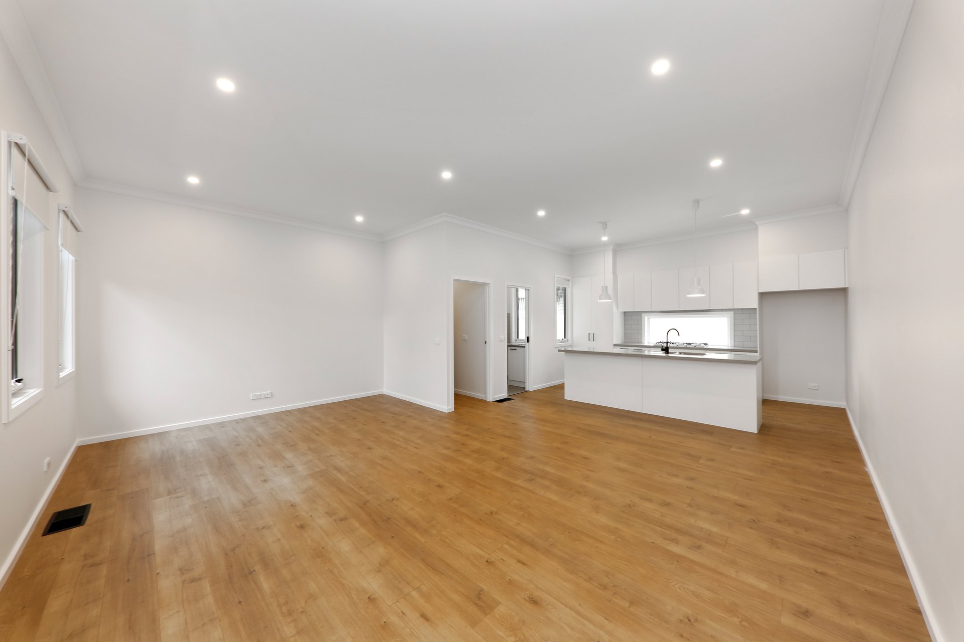 1/12 Starcross Avenue, Croydon image 3