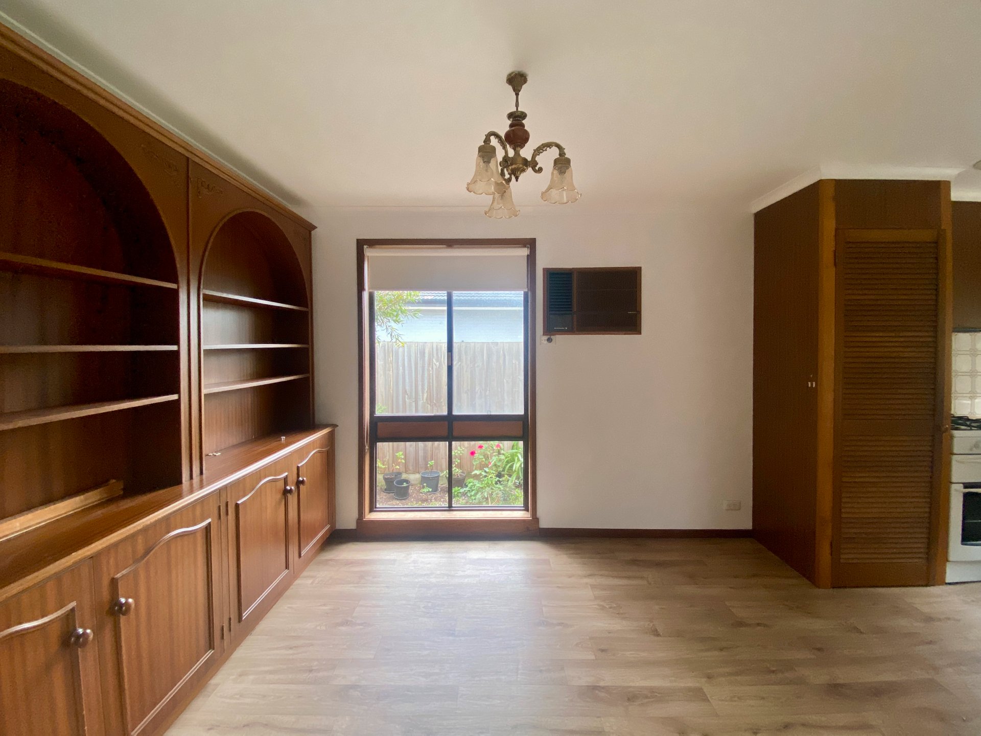 1/12 Staverly Road, Herne Hill image 3