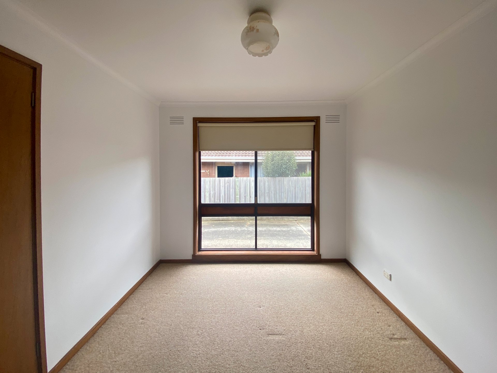 1/12 Staverly Road, Herne Hill image 5