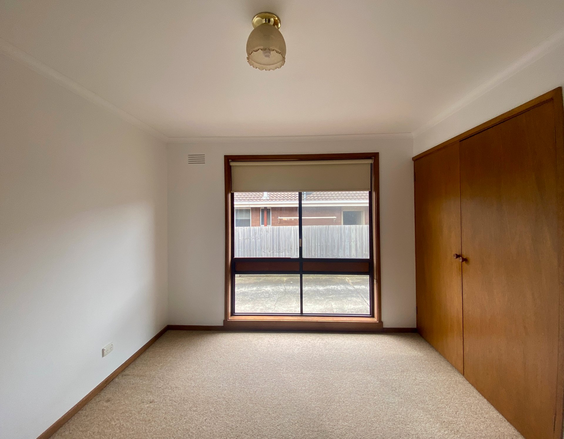 1/12 Staverly Road, Herne Hill image 7