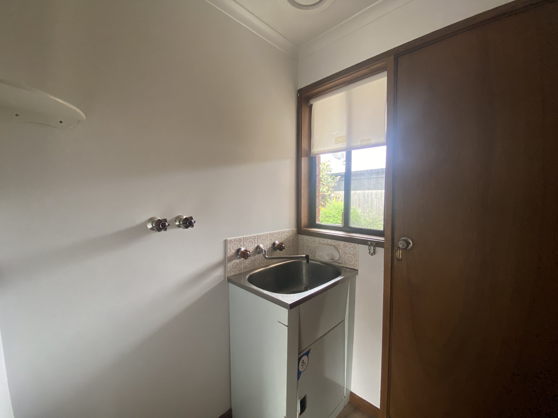 1/12 Staverly Road, Herne Hill image 8