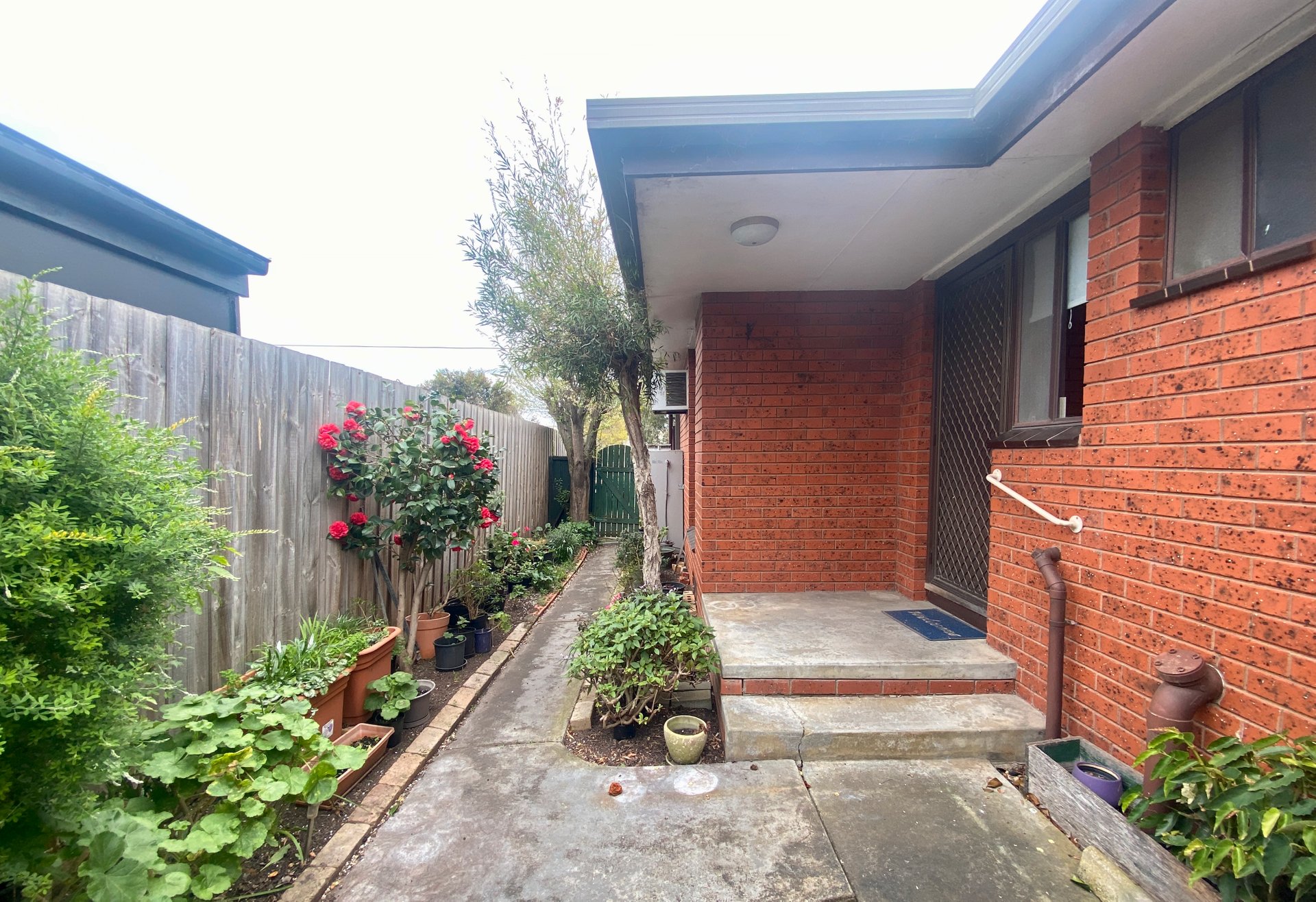 1/12 Staverly Road, Herne Hill image 9
