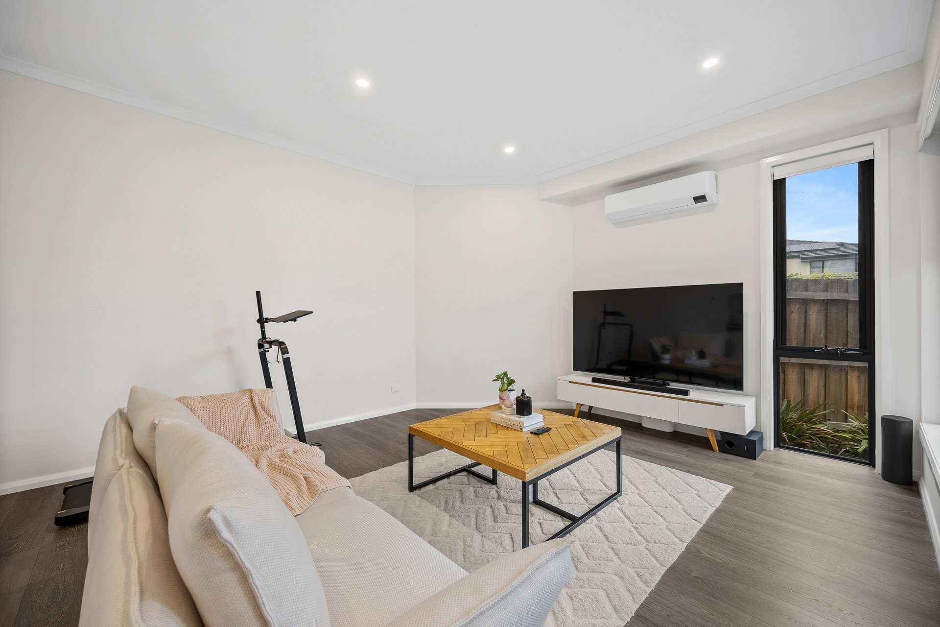 1/12 Stradbroke Crescent, Mulgrave image 2