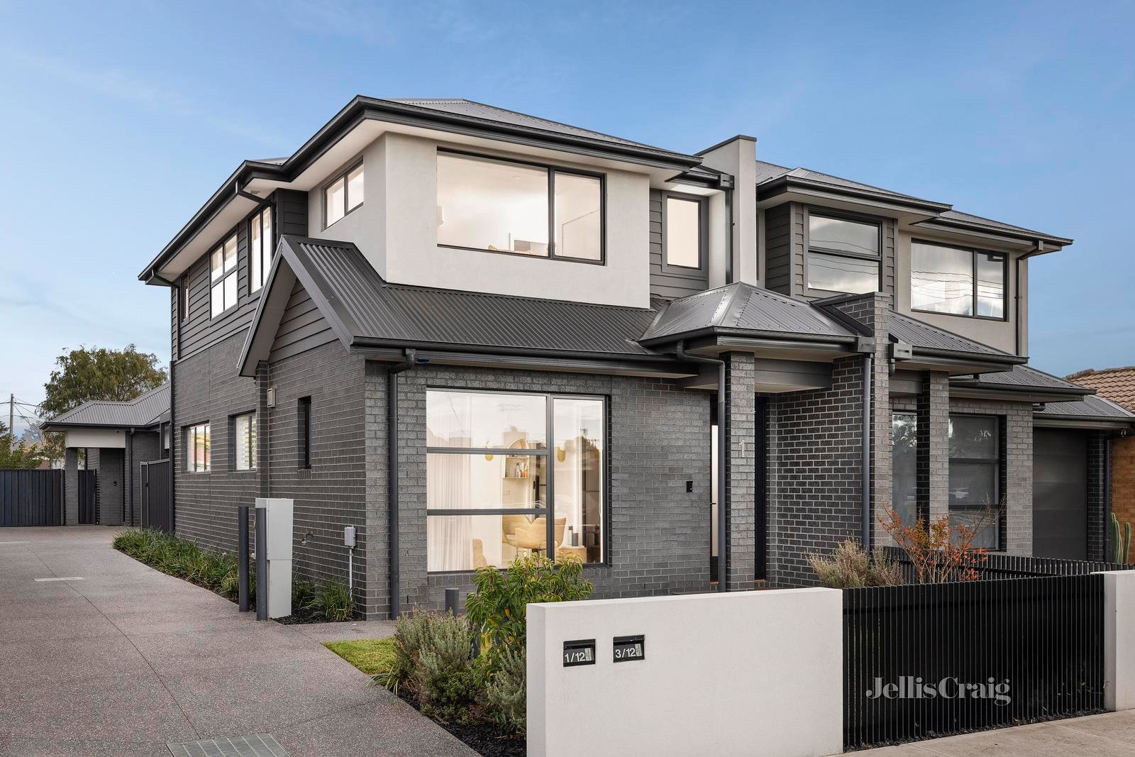 1/12 Sutherland Court, Altona Meadows image 2