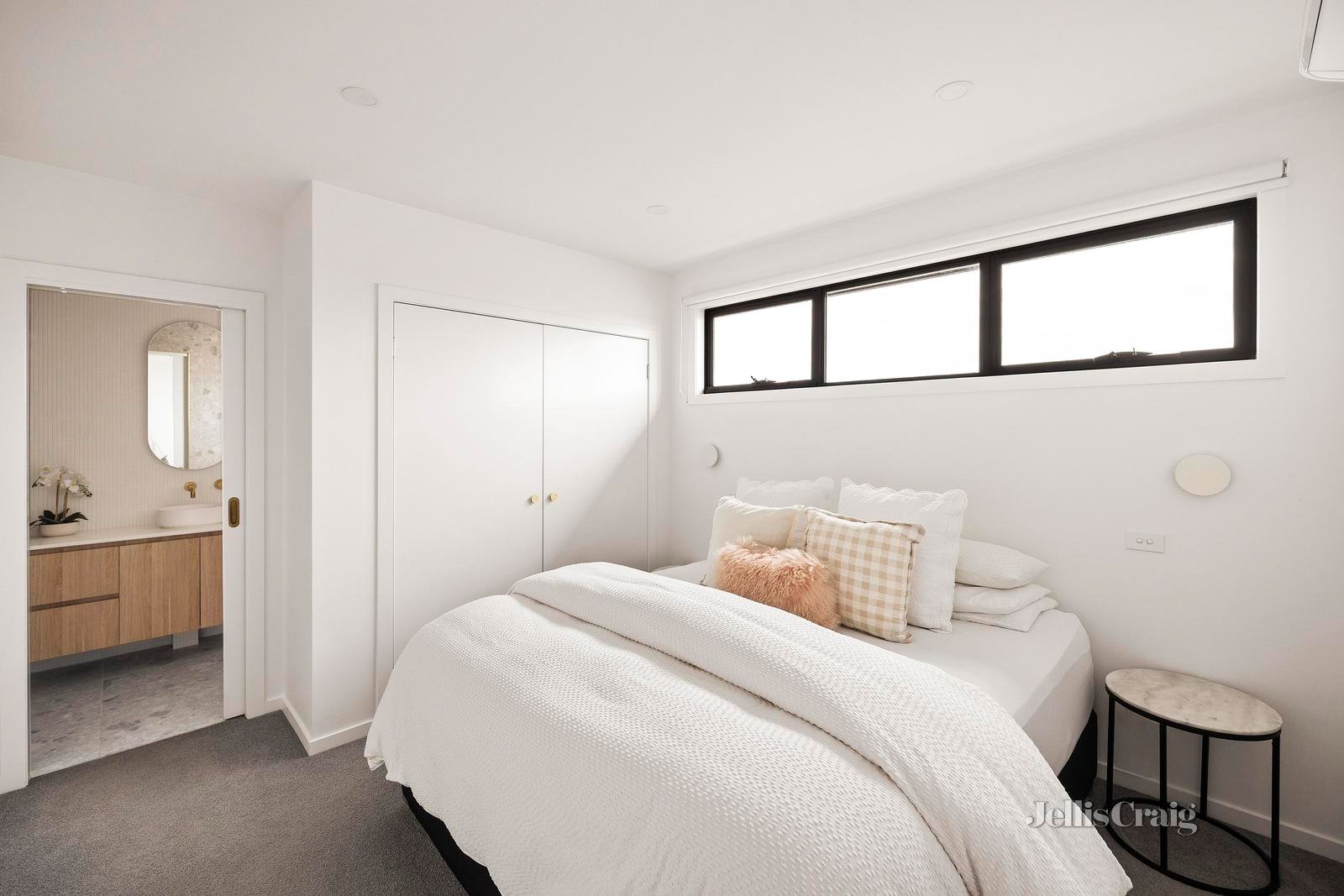 1/12 Sutherland Court, Altona Meadows image 7
