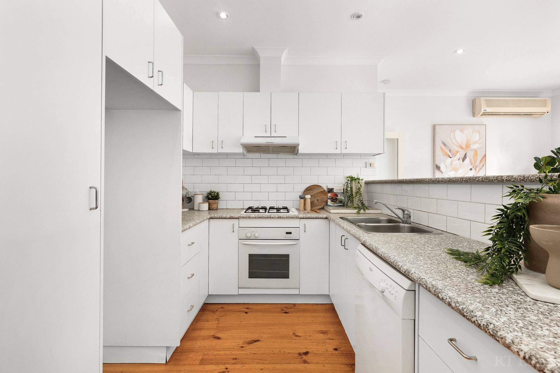 112 Tope Street, South Melbourne image 2
