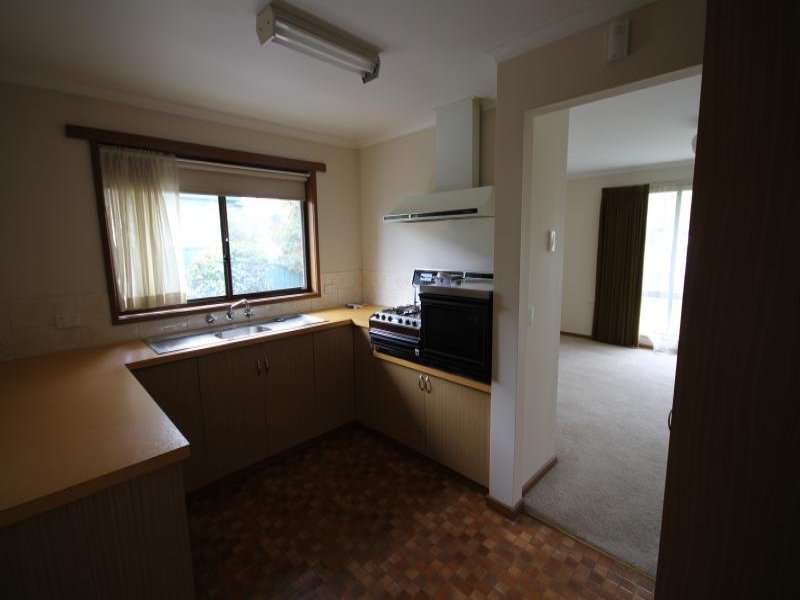 1/12 Vale Street, Alfredton image 8