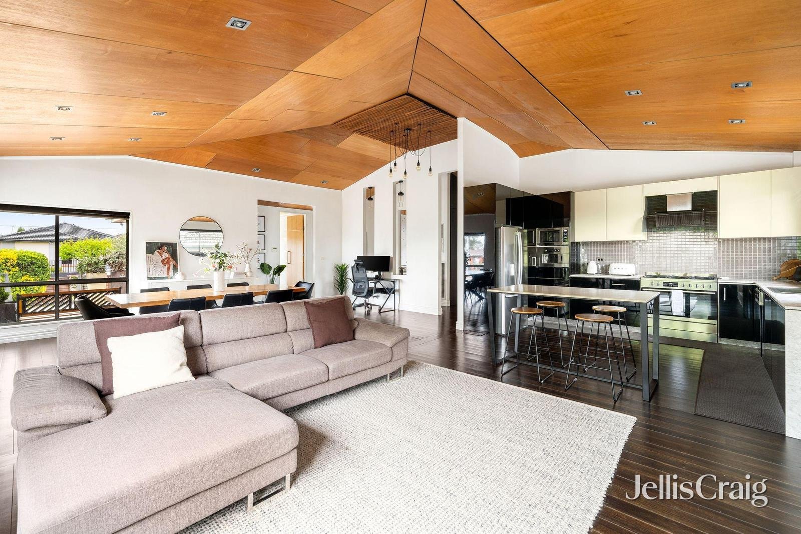 112 Victoria Drive, Thomastown image 2