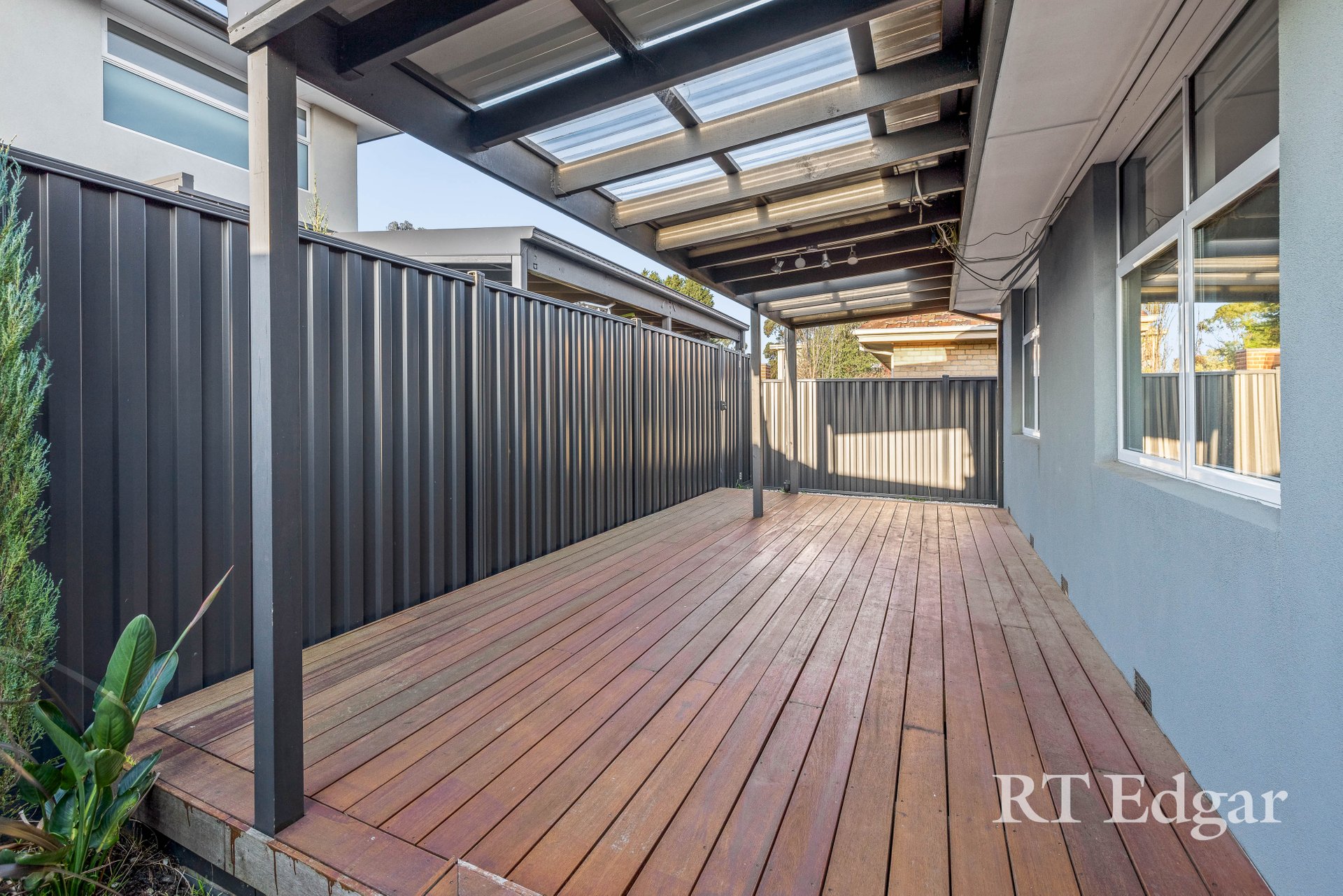 Property Gallery Thumbnail 6