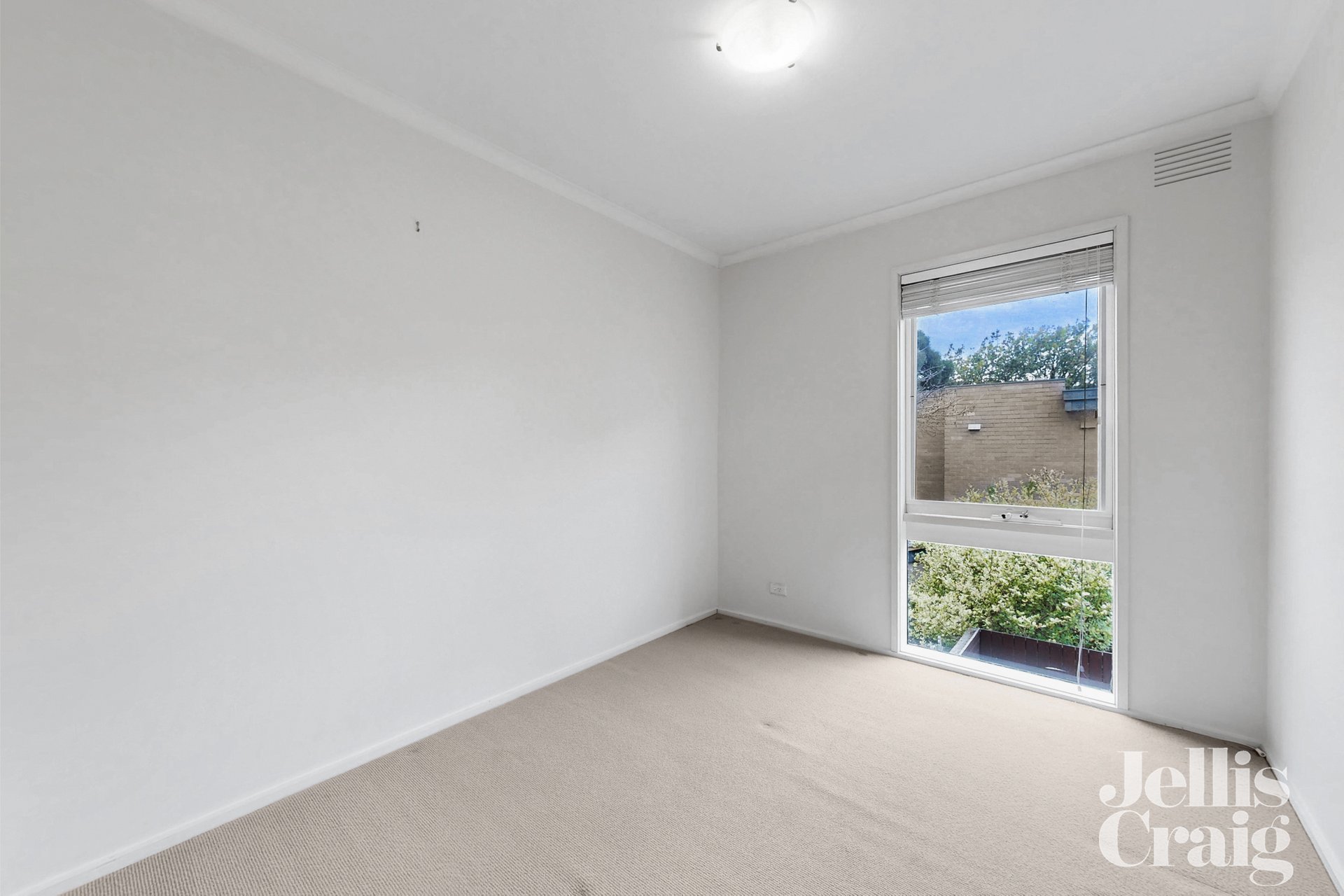 1/12 Weir Street, Balwyn image 8
