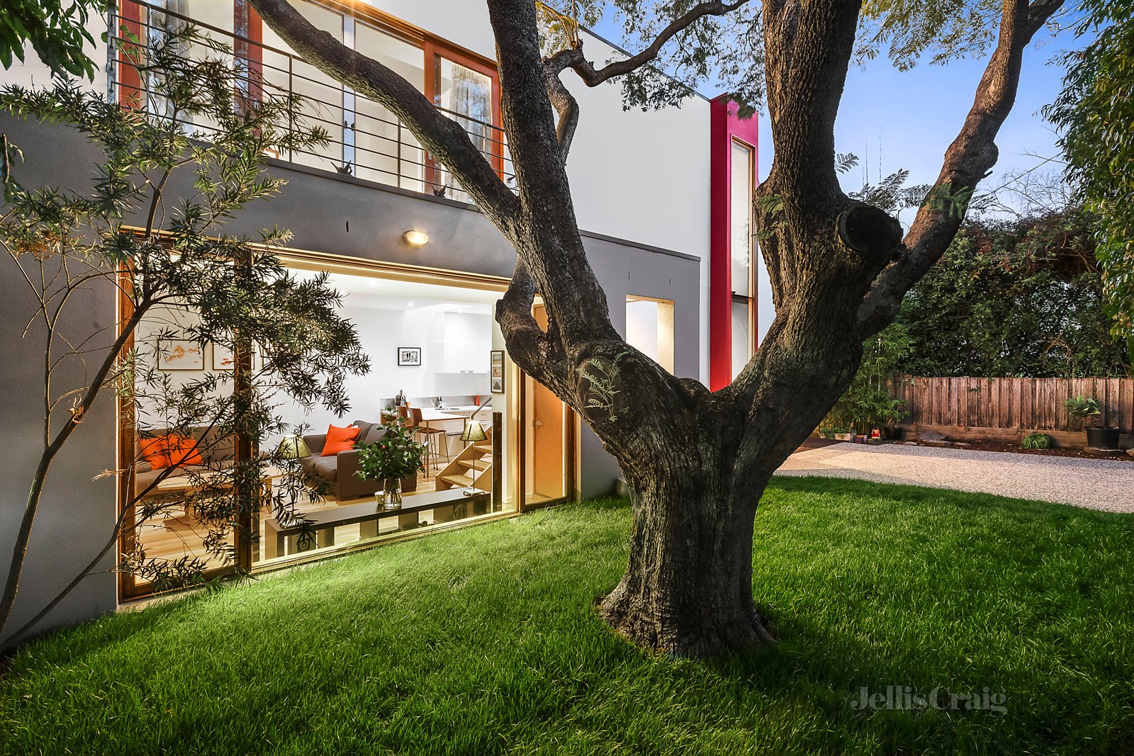 1/12 Wyuna Road, Caulfield North image 1