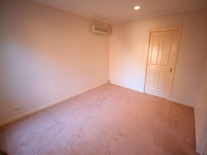 1/120 Carrington Road, Box Hill image 4