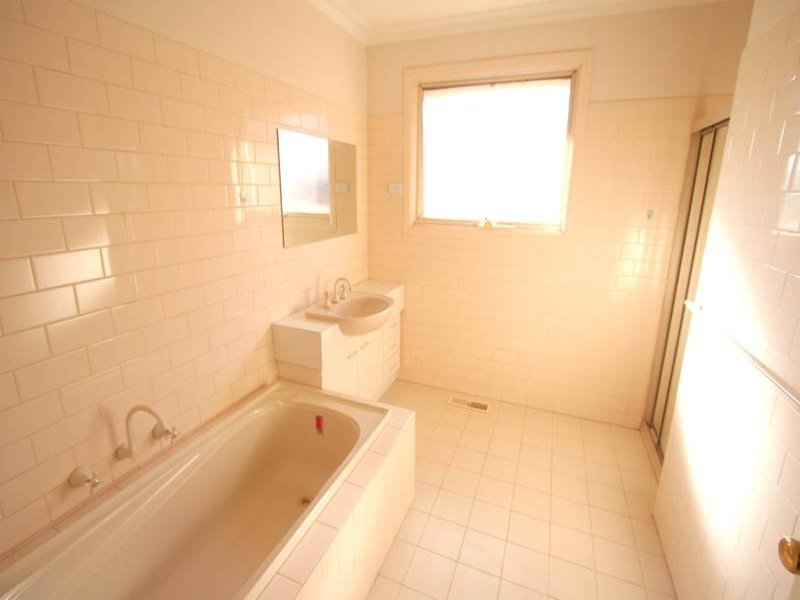 1/120 Carrington Road, Box Hill image 5