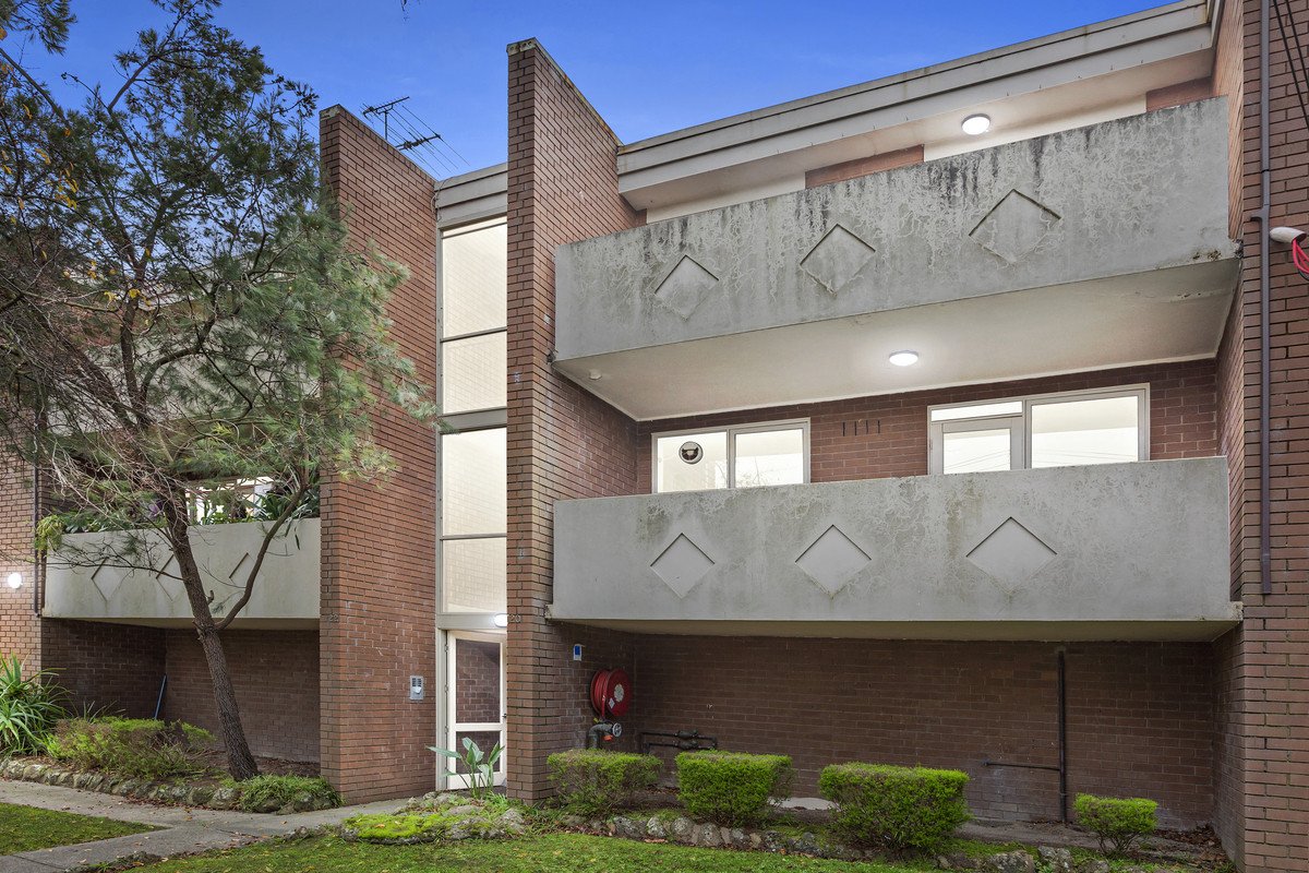 11/20 Oxford Street, Box Hill image 1
