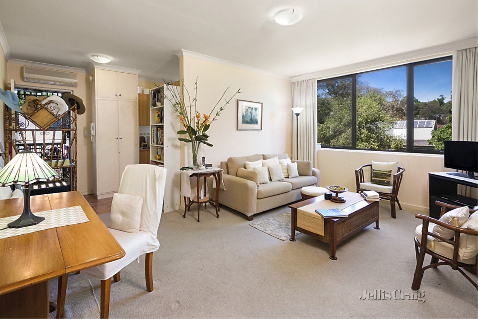 11/20 Ross Street, Northcote image 2