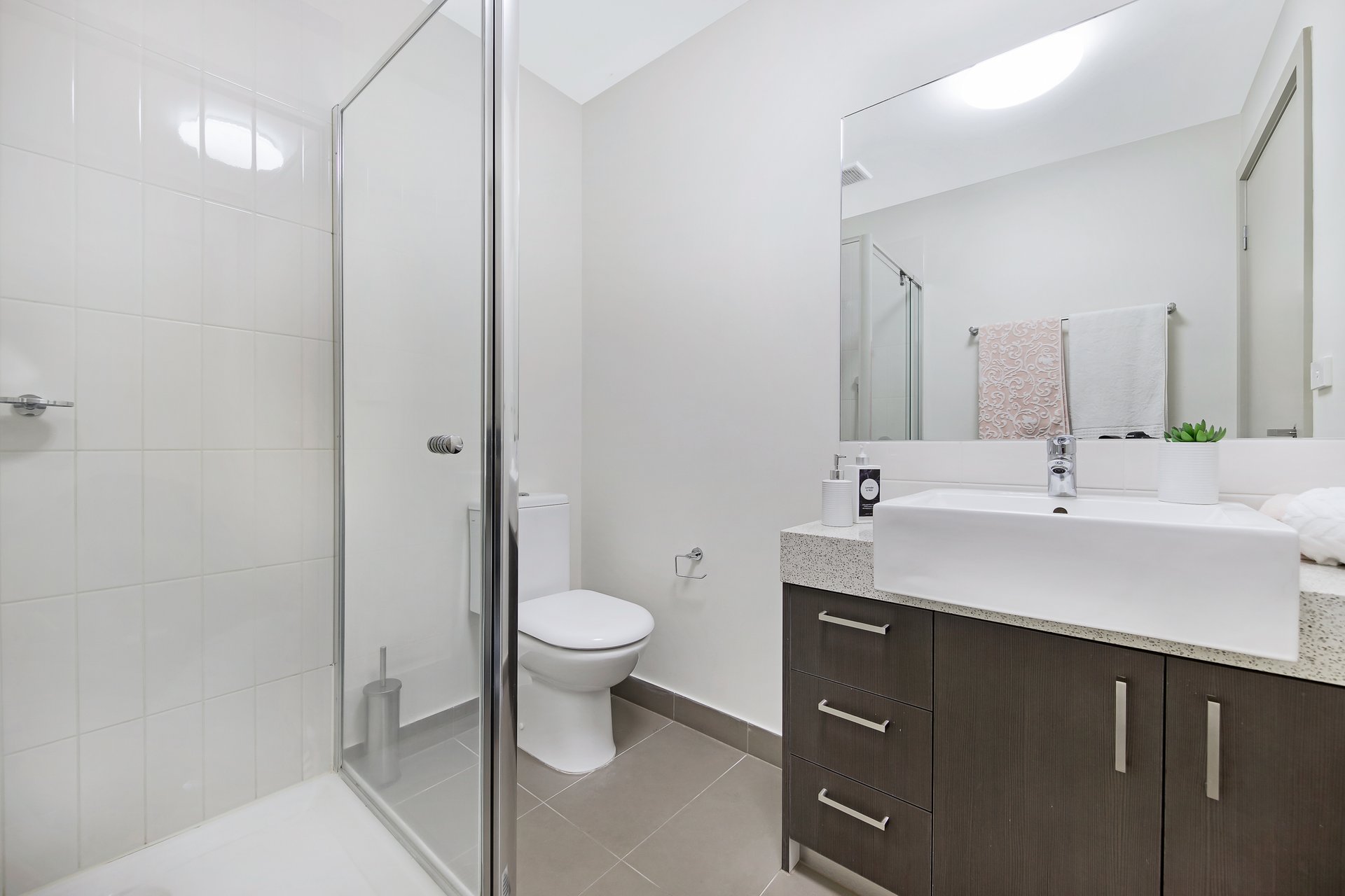 112/1 Frank Street, Glen Waverley image 7