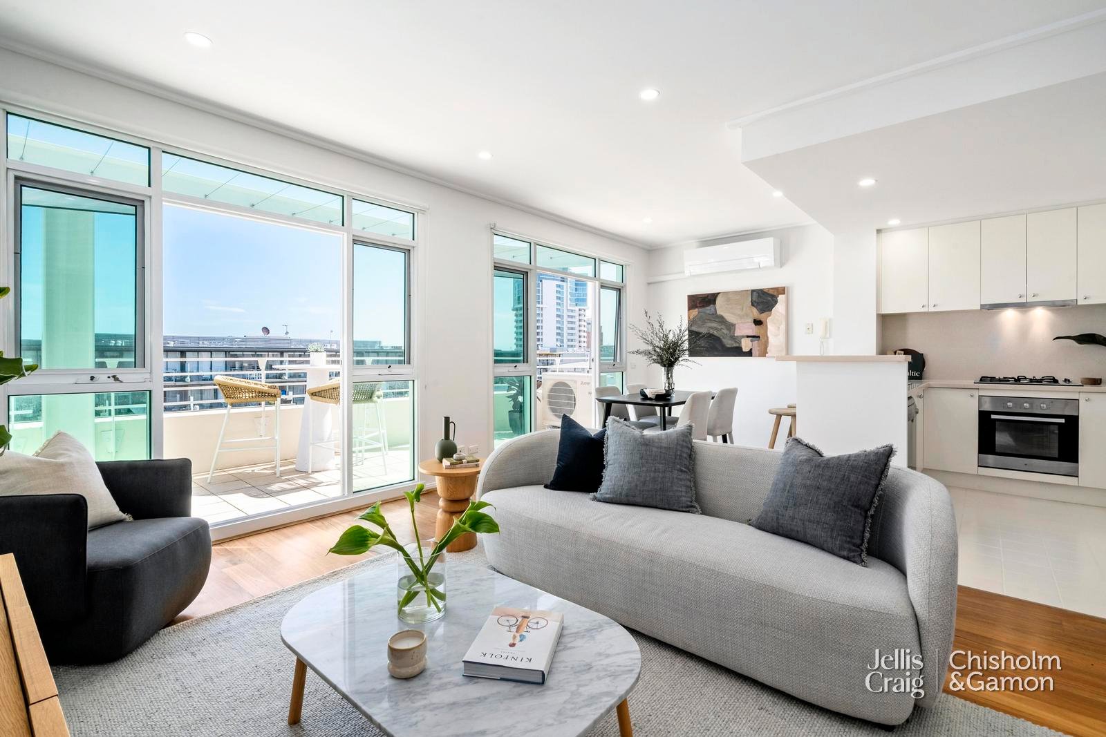 112/1 Graham Street, Port Melbourne image 1