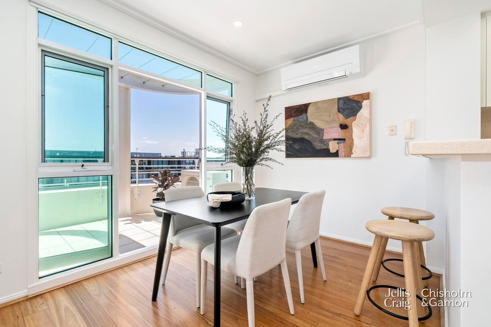 112/1 Graham Street, Port Melbourne image 5