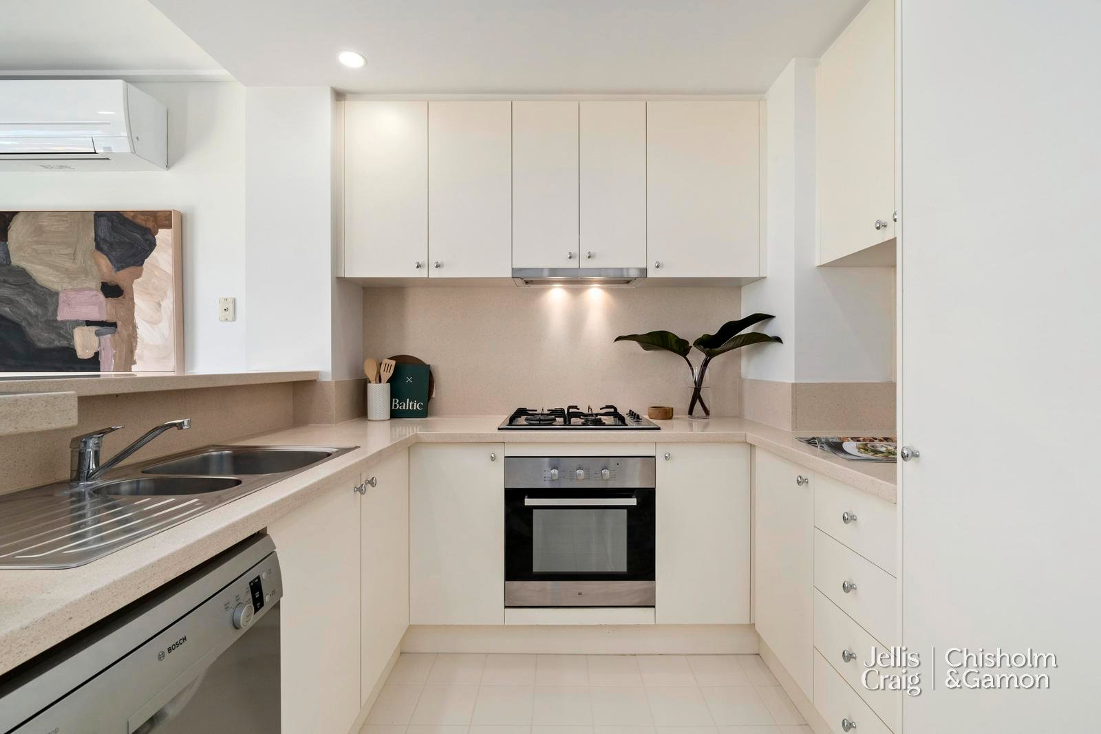 112/1 Graham Street, Port Melbourne image 15