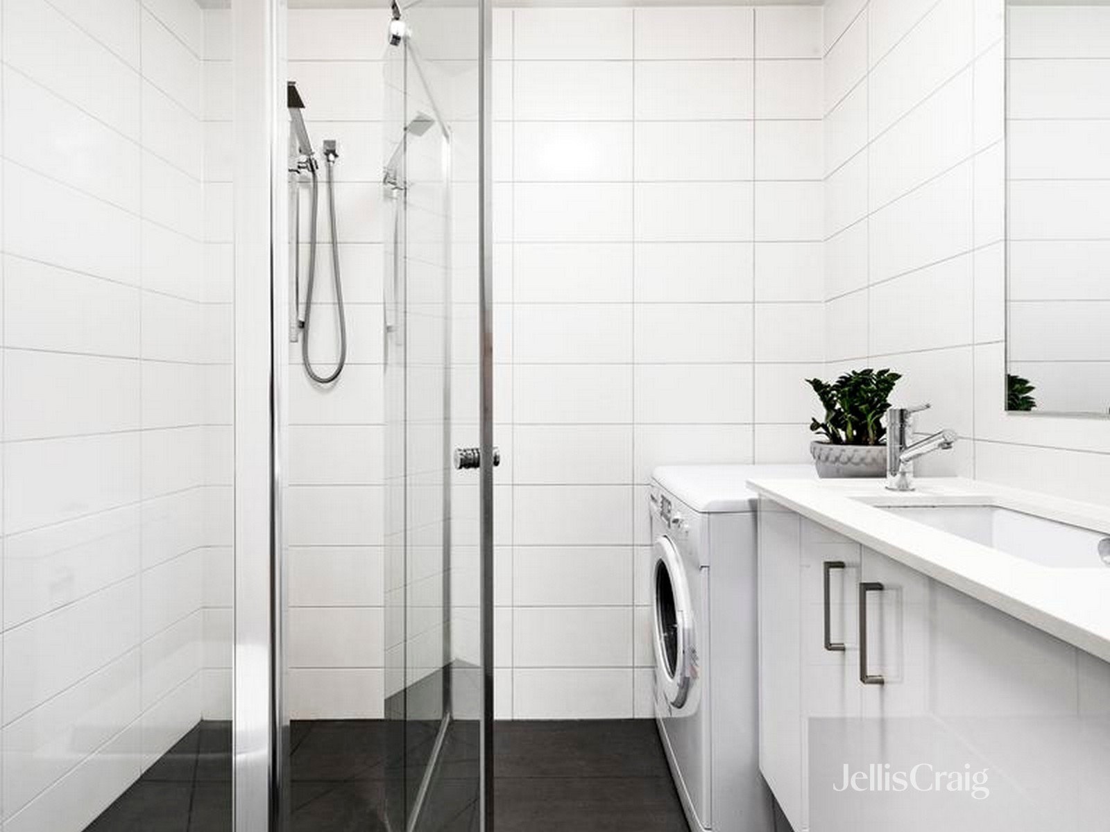 112/1 Turner Street, Abbotsford image 5