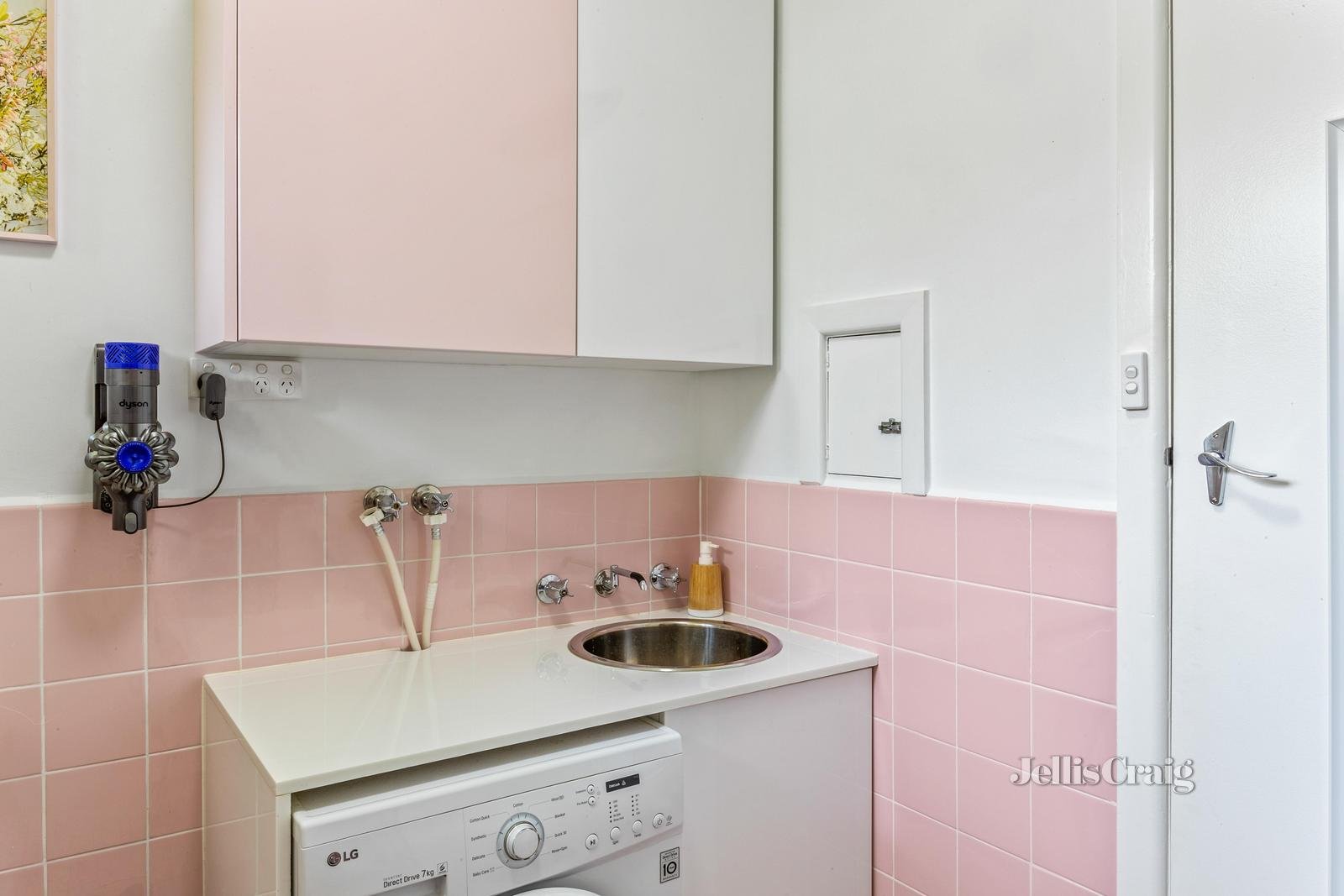 11/219 Burke Road, Glen Iris image 8