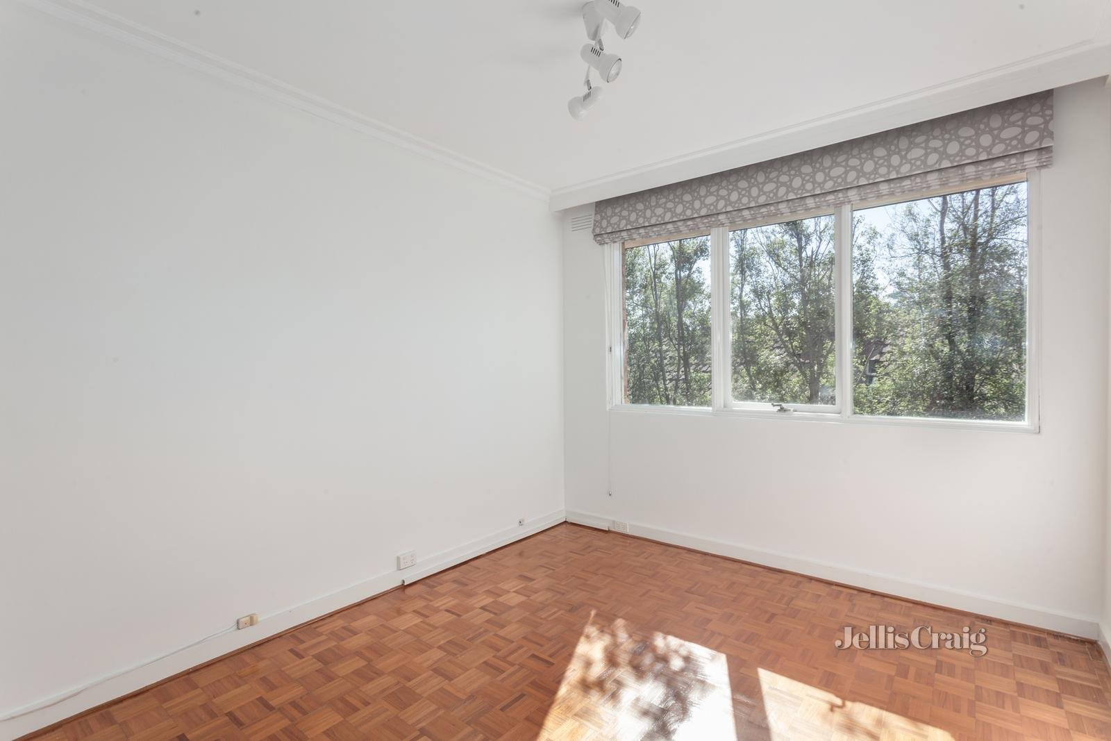 11/222 Hotham Street, Elsternwick image 8