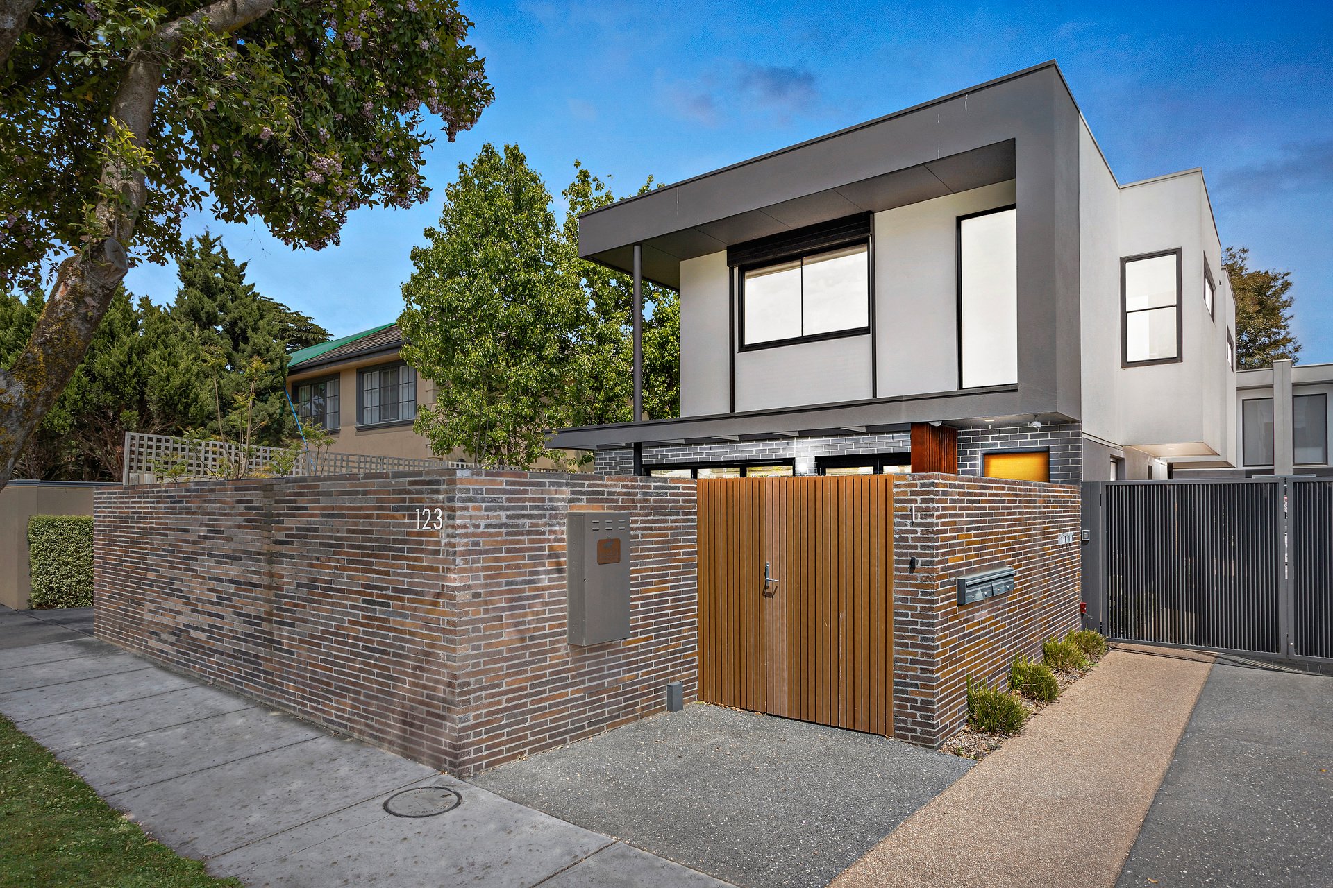 Property Gallery - Main Image