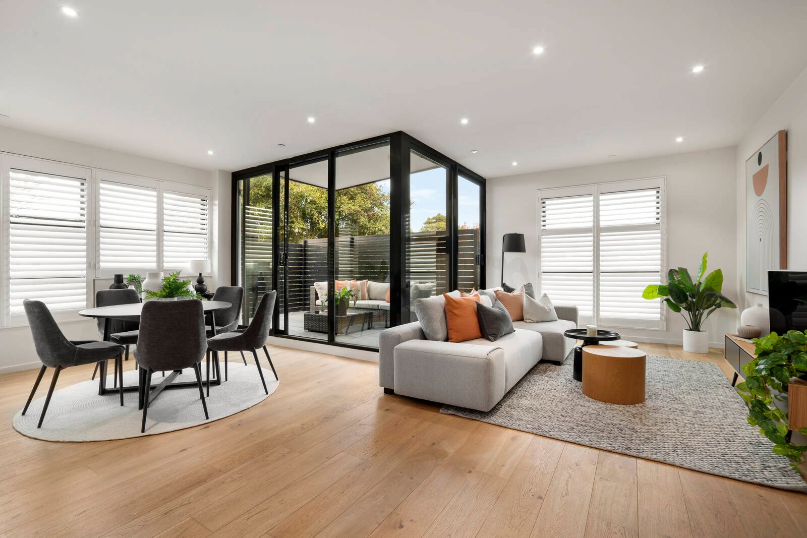 Property Gallery - Main Image